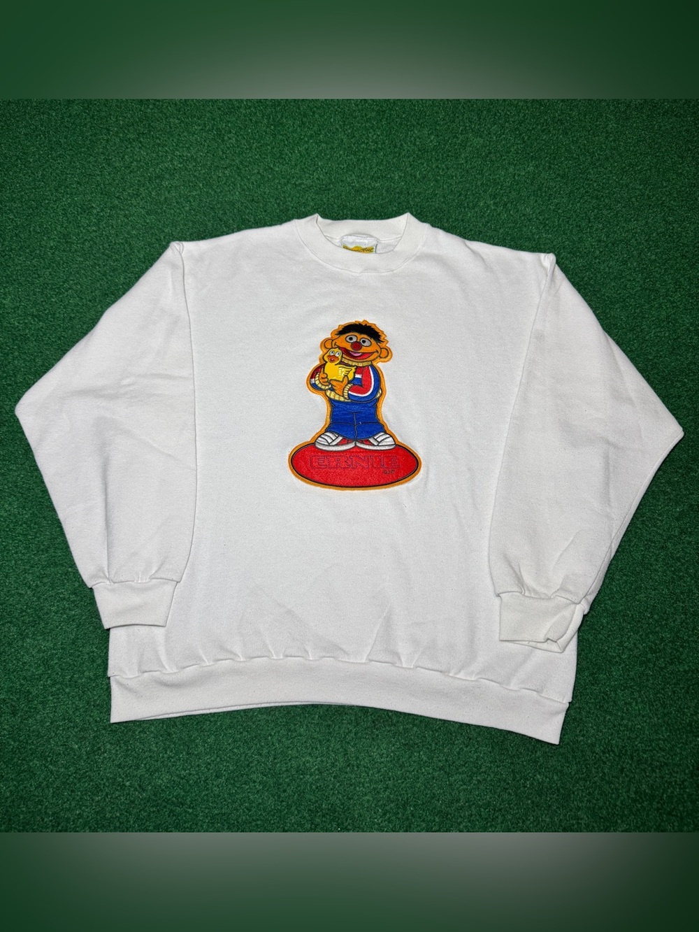 Sesame Street Ernie Character Sweatshirt Vintage 90s White Large Adult Crewneck